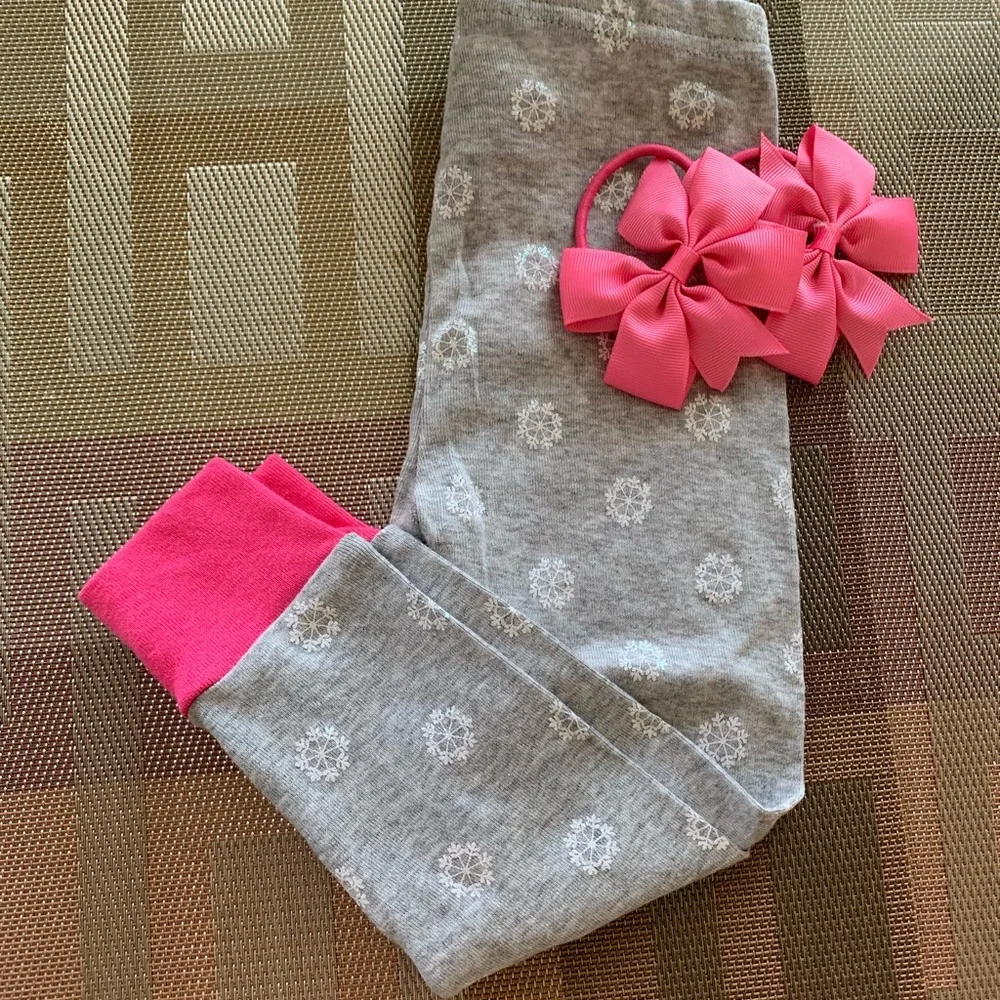 18 months Carter’s Gray/White Leggings